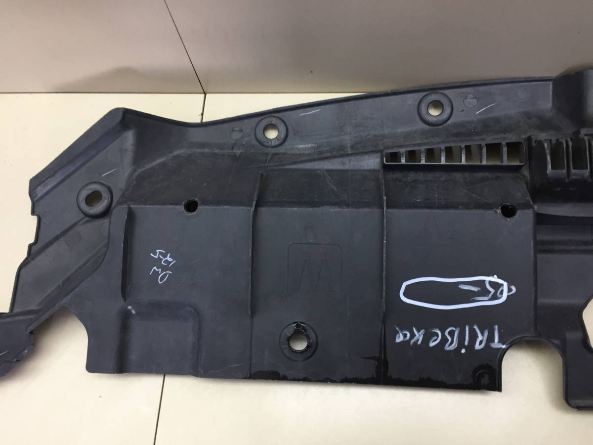 Кожух замка капота Subaru Tribeca (B9) 2004-2008