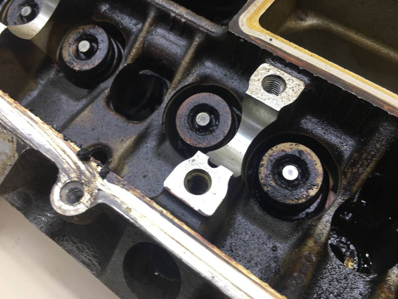 Головка блока цилиндров Mazda Mazda 6 (GH) 2007-2012 Головка блока цилиндров Mazda Mazda 6 (GH) 2007-2012
