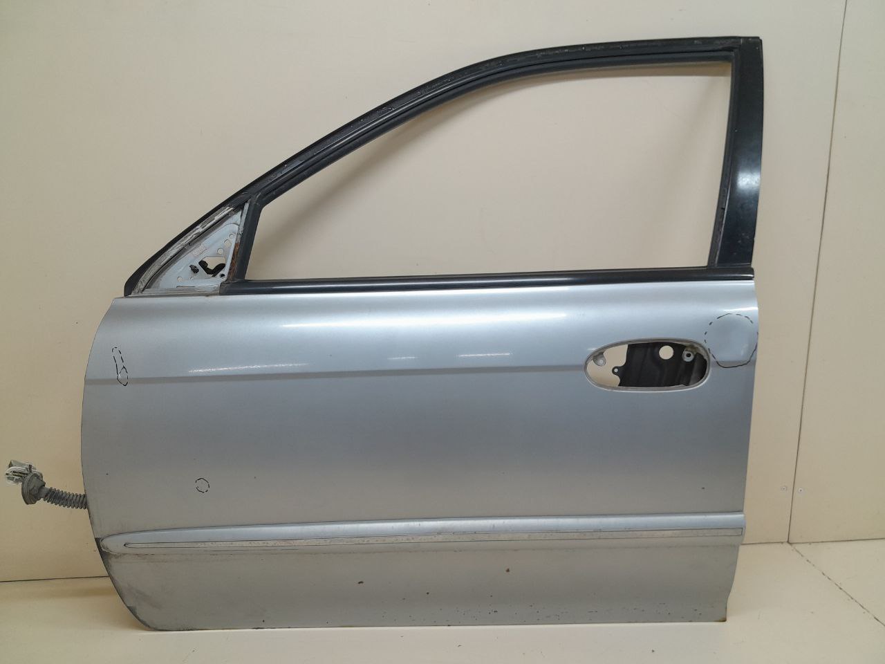 Дверь передняя левая Kia Sephia 2001-2004 Дверь передняя левая Kia Sephia 2001-2004
