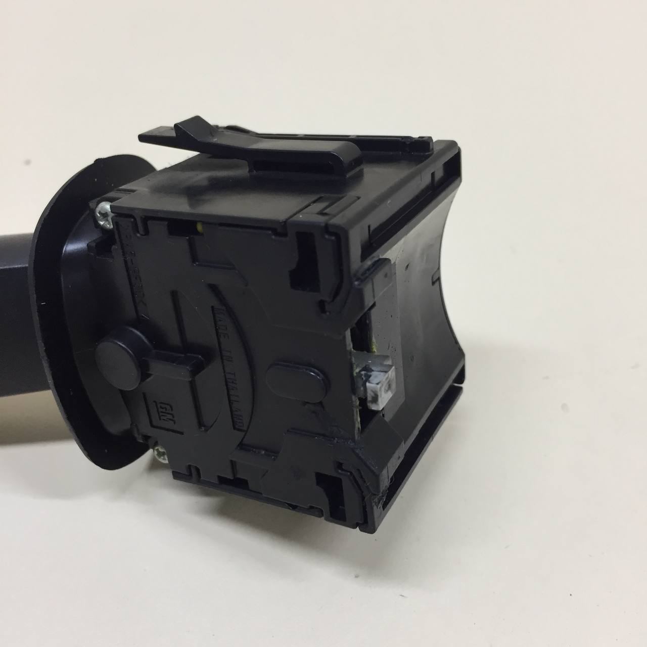 Переключатель поворотов подрулевой Chevrolet Cobalt (T250) 2011-2015 Переключатель поворотов подрулевой Chevrolet Cobalt (T250) 2011-2015
