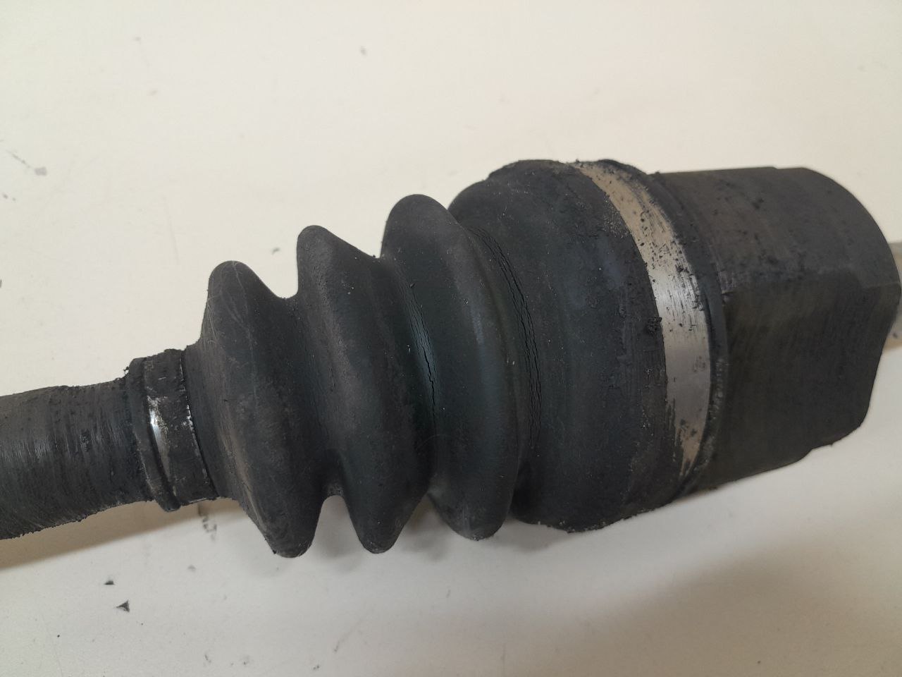 Полуось передняя правая Chevrolet Cobalt (T250) 2011-2015 Полуось передняя правая Chevrolet Cobalt (T250) 2011-2015