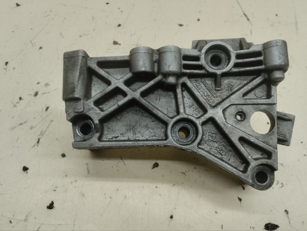 Кронштейн двигателя правый Renault Duster (HSA, HSM) 2012>