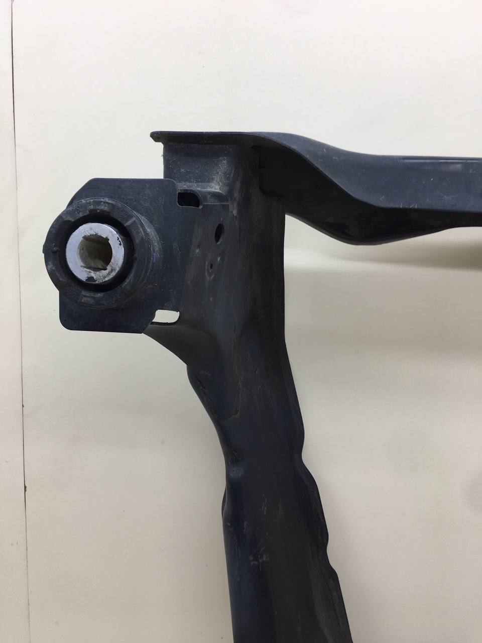 Балка подмоторная Volvo V60 2010-2013