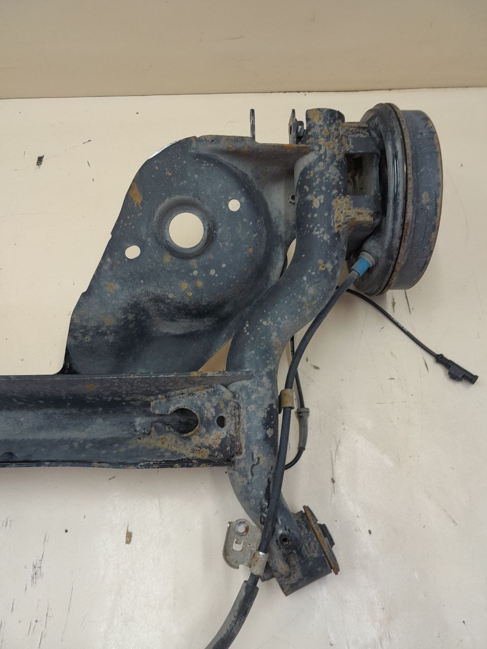 Балка задняя Peugeot 107 2006-2014 Балка задняя Peugeot 107 2006-2014