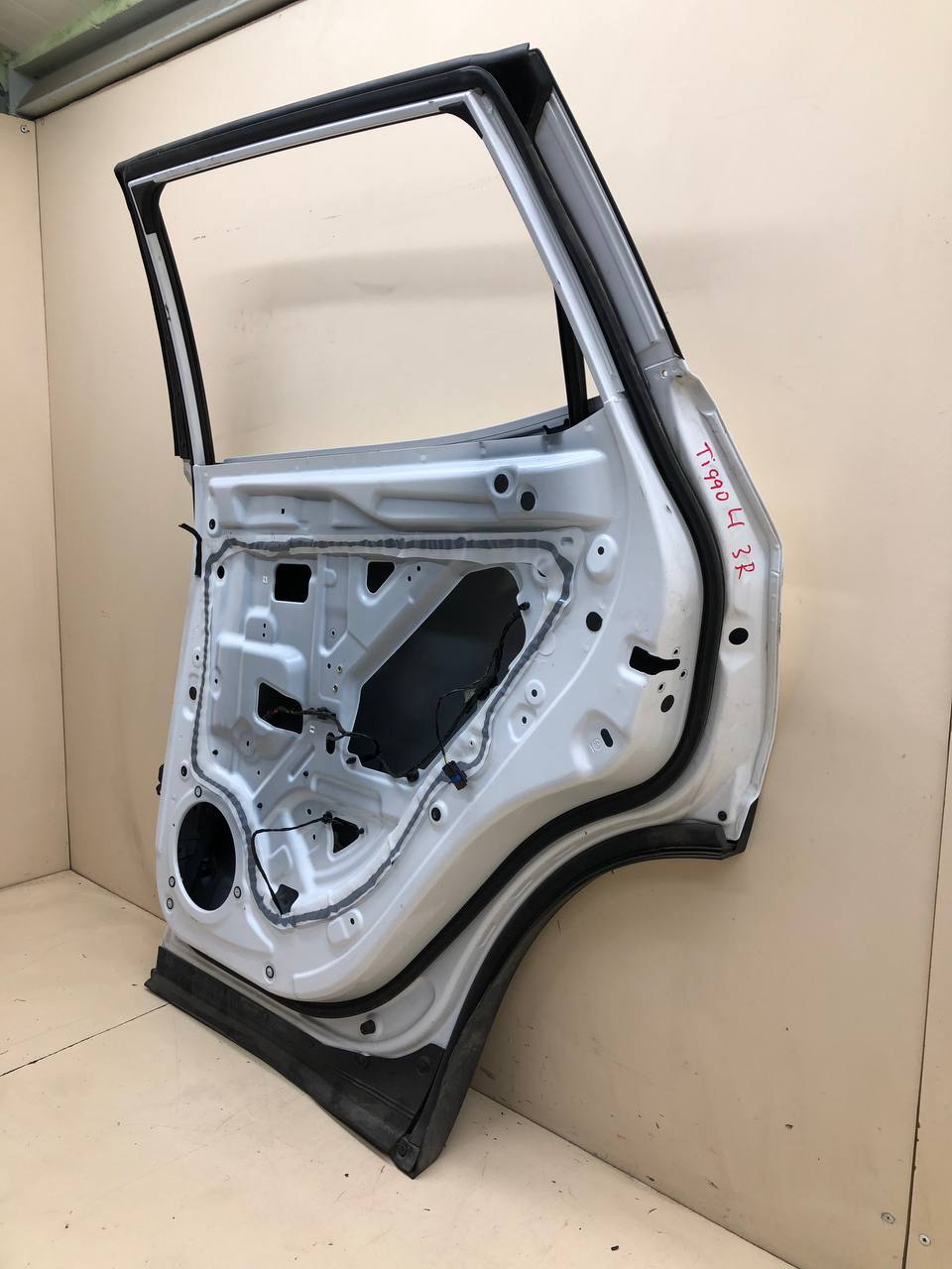Дверь задняя правая Chery Tiggo 4 2017>