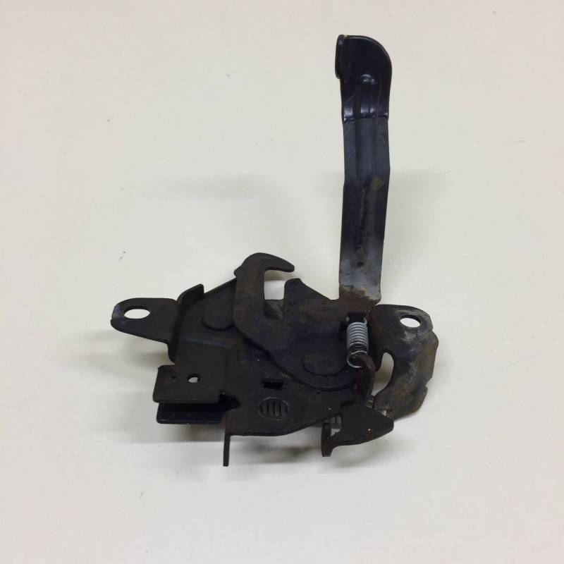 Замок капота Toyota Auris (E150) 2006-2012