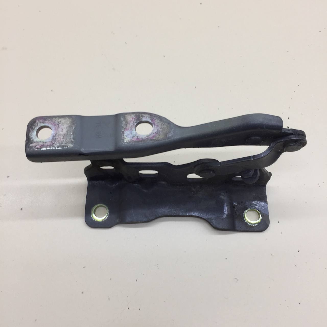Петля капота правая Hyundai Tucson (TL) 2015-2021
