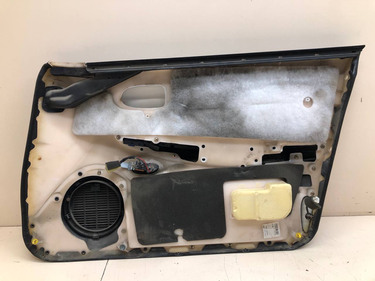 Обшивка двери передней левой Hyundai Sonata 4 (EF,Tagaz) 2001-2012