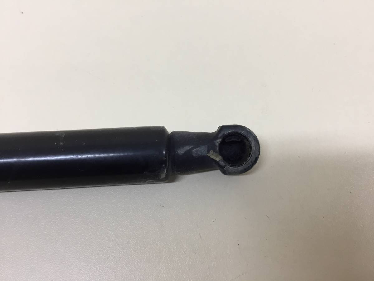 Амортизатор двери багажника Nissan Terrano (D10) 2014>