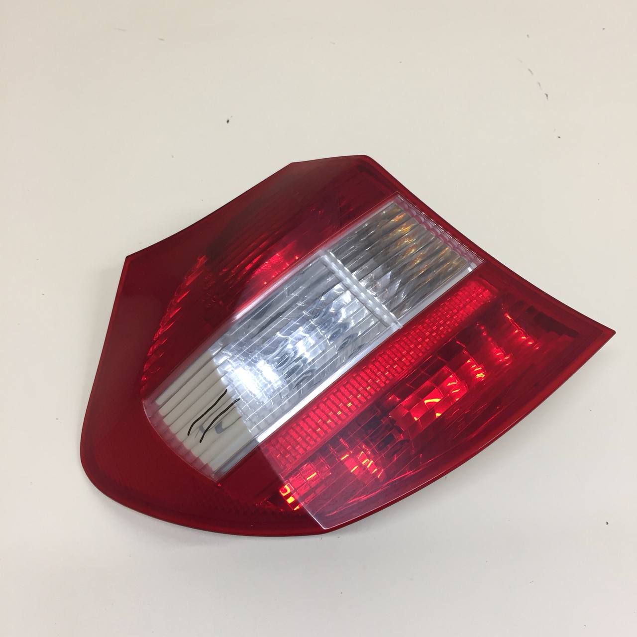 Фонарь задний левый BMW 1-series E87/E81 2004-2011
