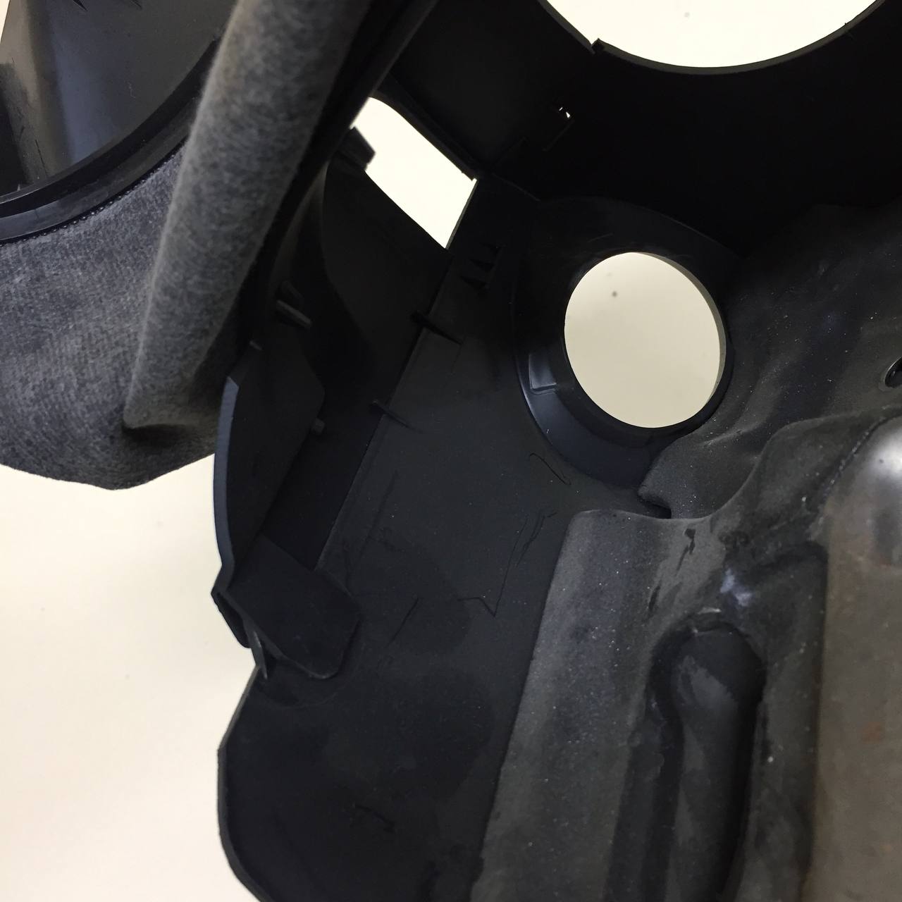 Кожух рулевой колонки Ford Focus 2 (DB) 2008-2011 Кожух рулевой колонки Ford Focus 2 (DB) 2008-2011