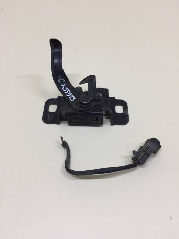 Замок капота Opel Astra J 2010-2017
