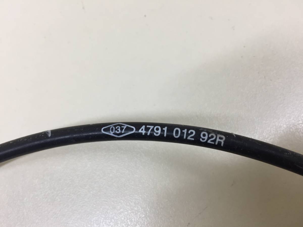 Датчик ABS передний Renault Sandero 2009-2014