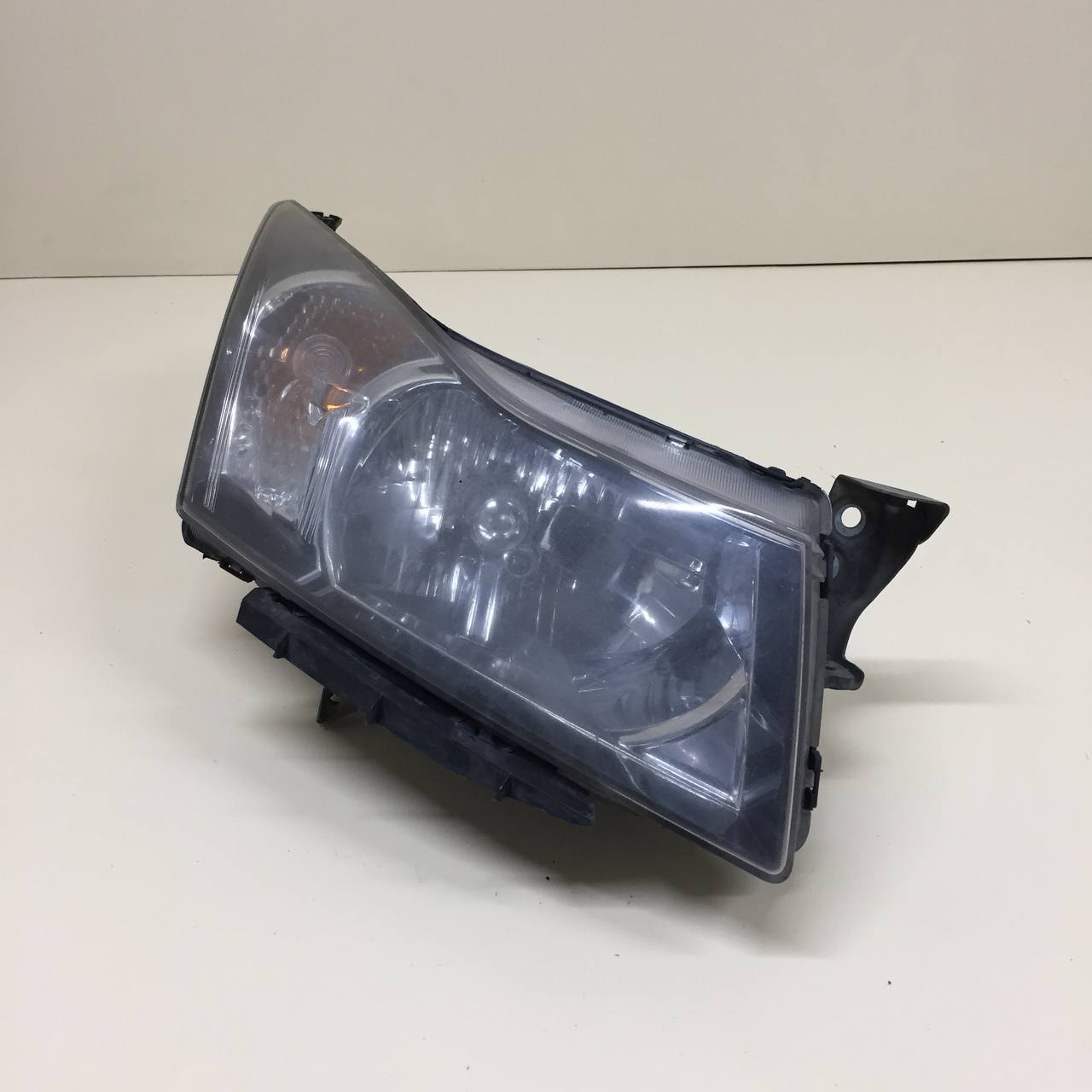 Фара правая Chevrolet Cruze (J300) 2009-2016 Фара правая Chevrolet Cruze (J300) 2009-2016