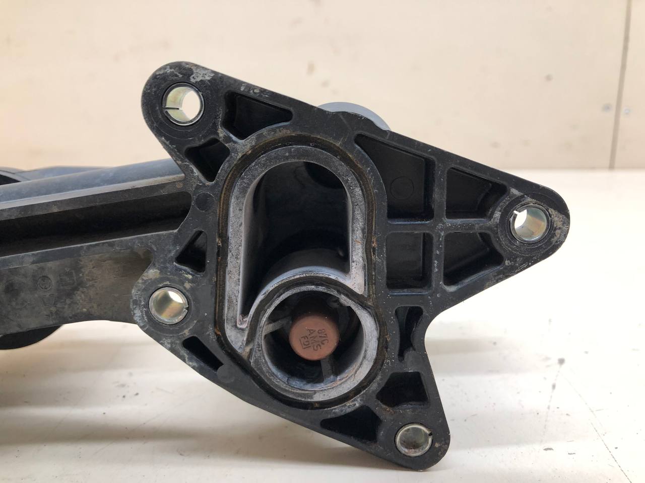 Корпус термостата Volkswagen Polo (MK5) 2011-2020 Корпус термостата Volkswagen Polo (MK5) 2011-2020