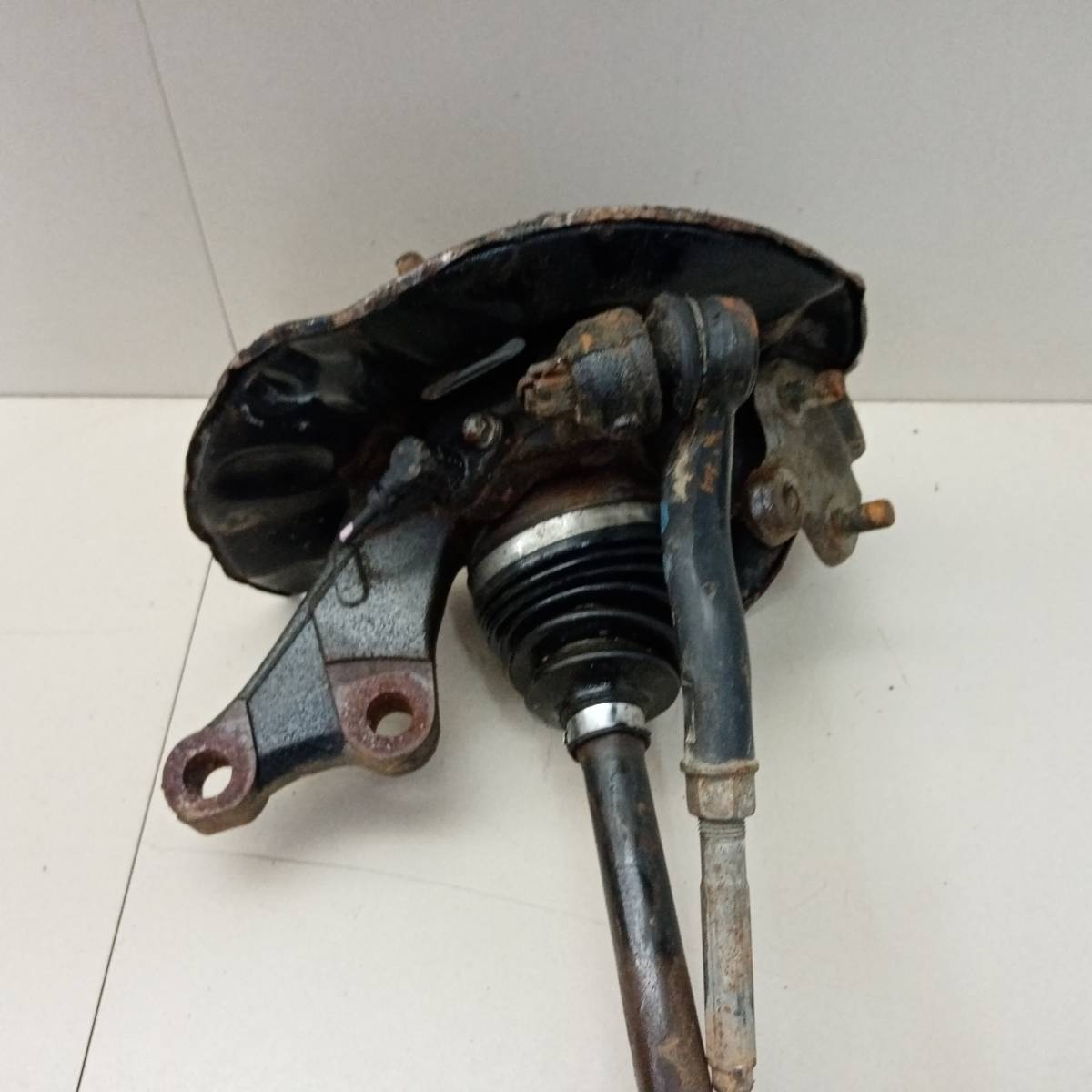 Кулак поворотный передний правый Toyota Caldina (T240) 2002-2007