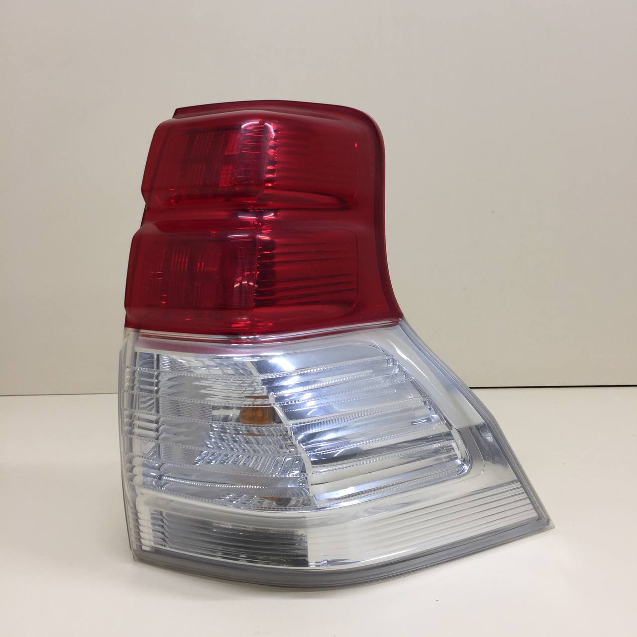 Фонарь задний правый Toyota Land Cruiser Prado (J150) 2009-2022