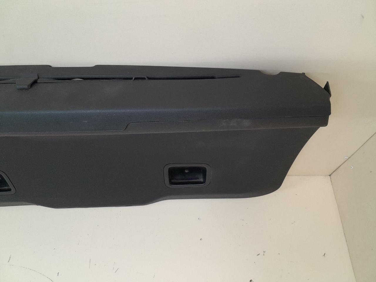 Обшивка двери багажника Citroen Grand C4 Picasso 2006-2014 Обшивка двери багажника Citroen Grand C4 Picasso 2006-2014