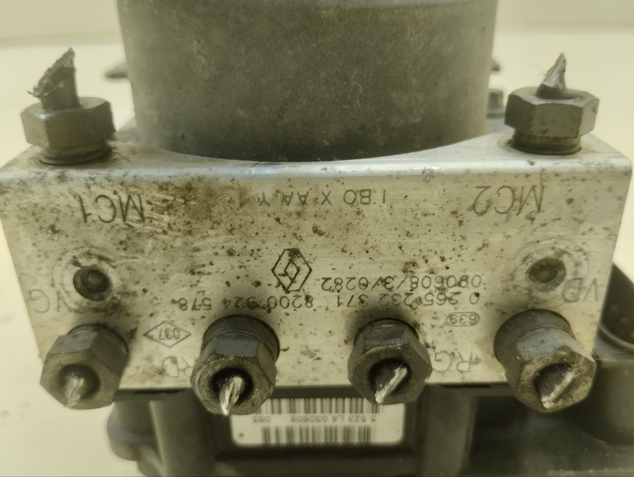 Блок ABS (насос) Renault Symbol (2) 2008-2012