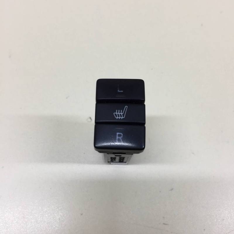 Кнопка обогрева сидений Toyota Rav 4 (A30) 2006-2013 Кнопка обогрева сидений Toyota Rav 4 (A30) 2006-2013