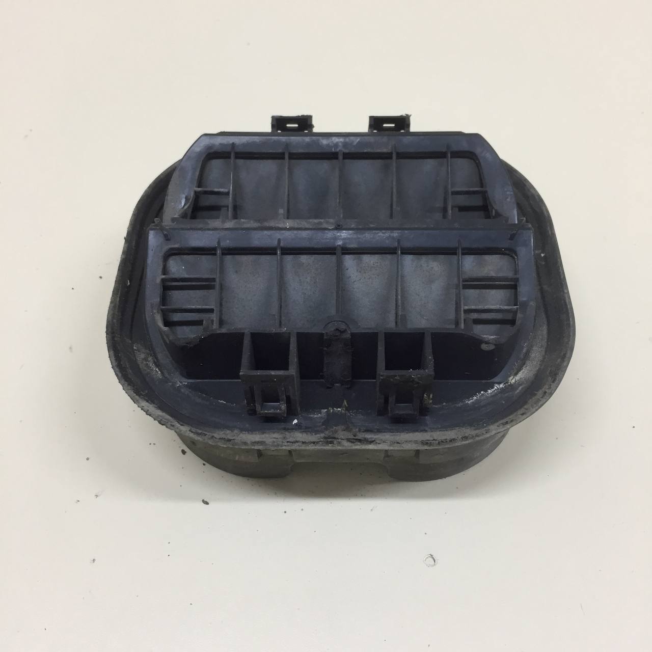 Решетка вентиляционная Chevrolet Cobalt (T250) 2011-2015 Решетка вентиляционная Chevrolet Cobalt (T250) 2011-2015