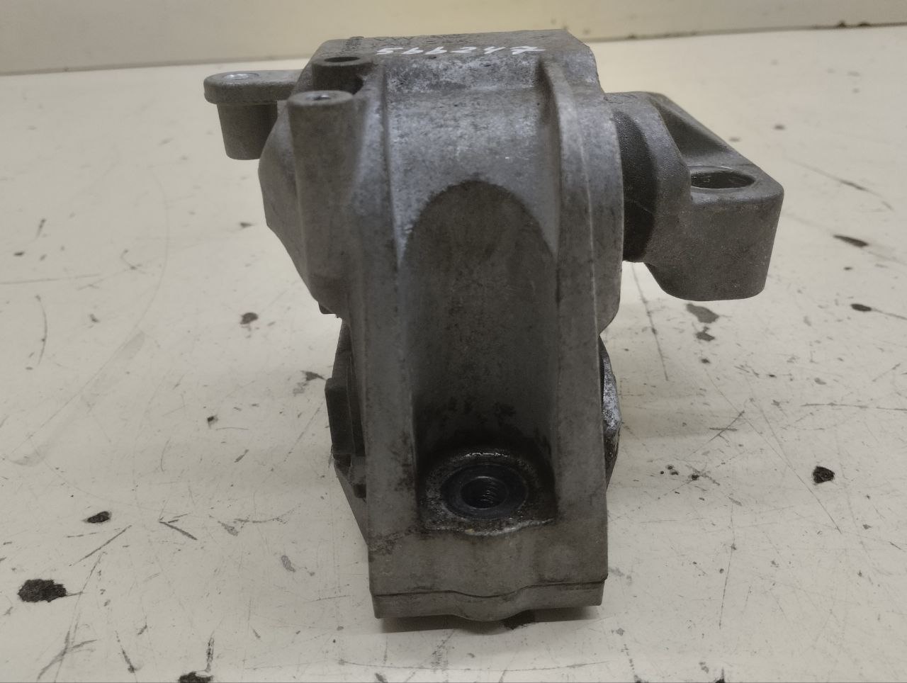 Опора двигателя правая Skoda Octavia (A5 1Z-) 2004-2013 Опора двигателя правая Skoda Octavia (A5 1Z-) 2004-2013
