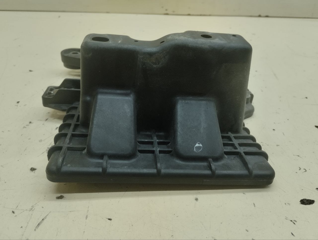 Крепление АКБ (корпус / подставка) Hyundai Tucson (TL) 2015-2021