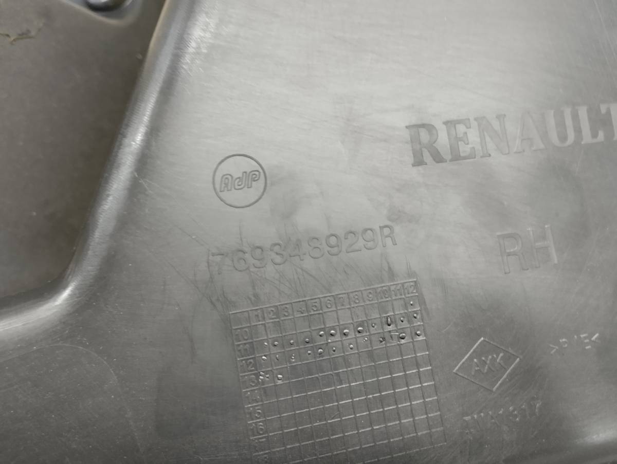 Обшивка стойки Renault Sandero 2009-2014