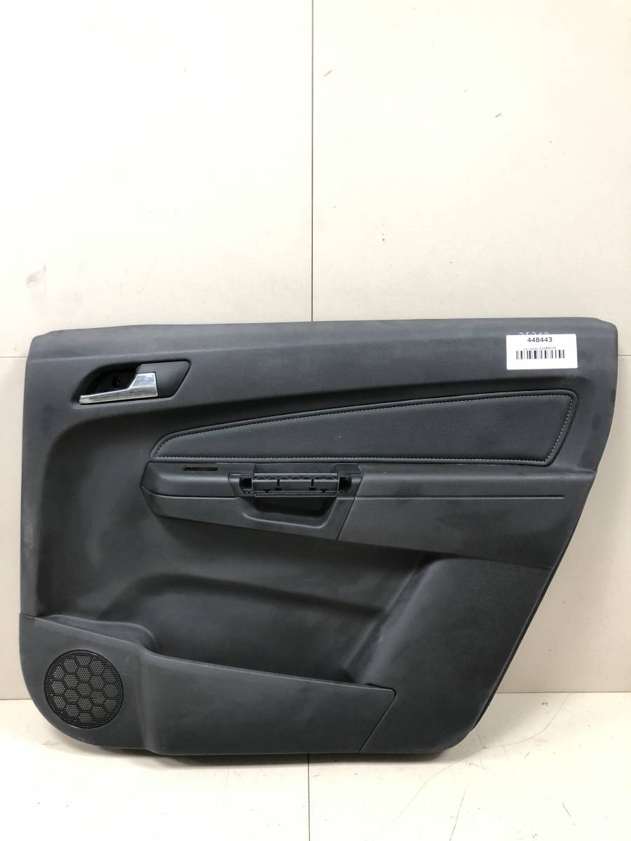Обшивка двери задней правой Opel Zafira (B) 2005-2012