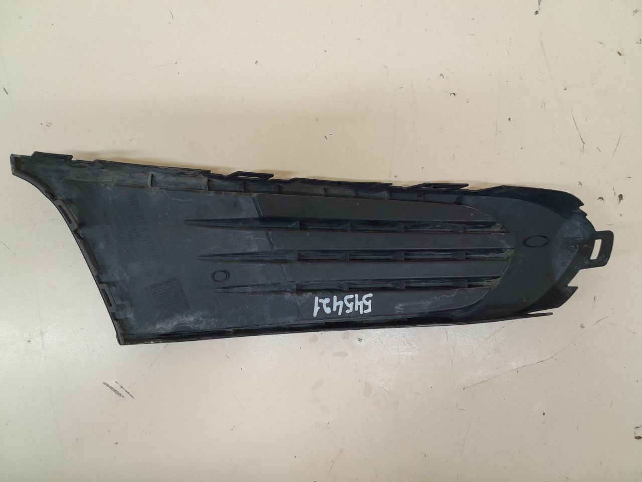 Решетка в бампер левая Volkswagen Polo (MK5) 2011-2020 Решетка в бампер левая Volkswagen Polo (MK5) 2011-2020