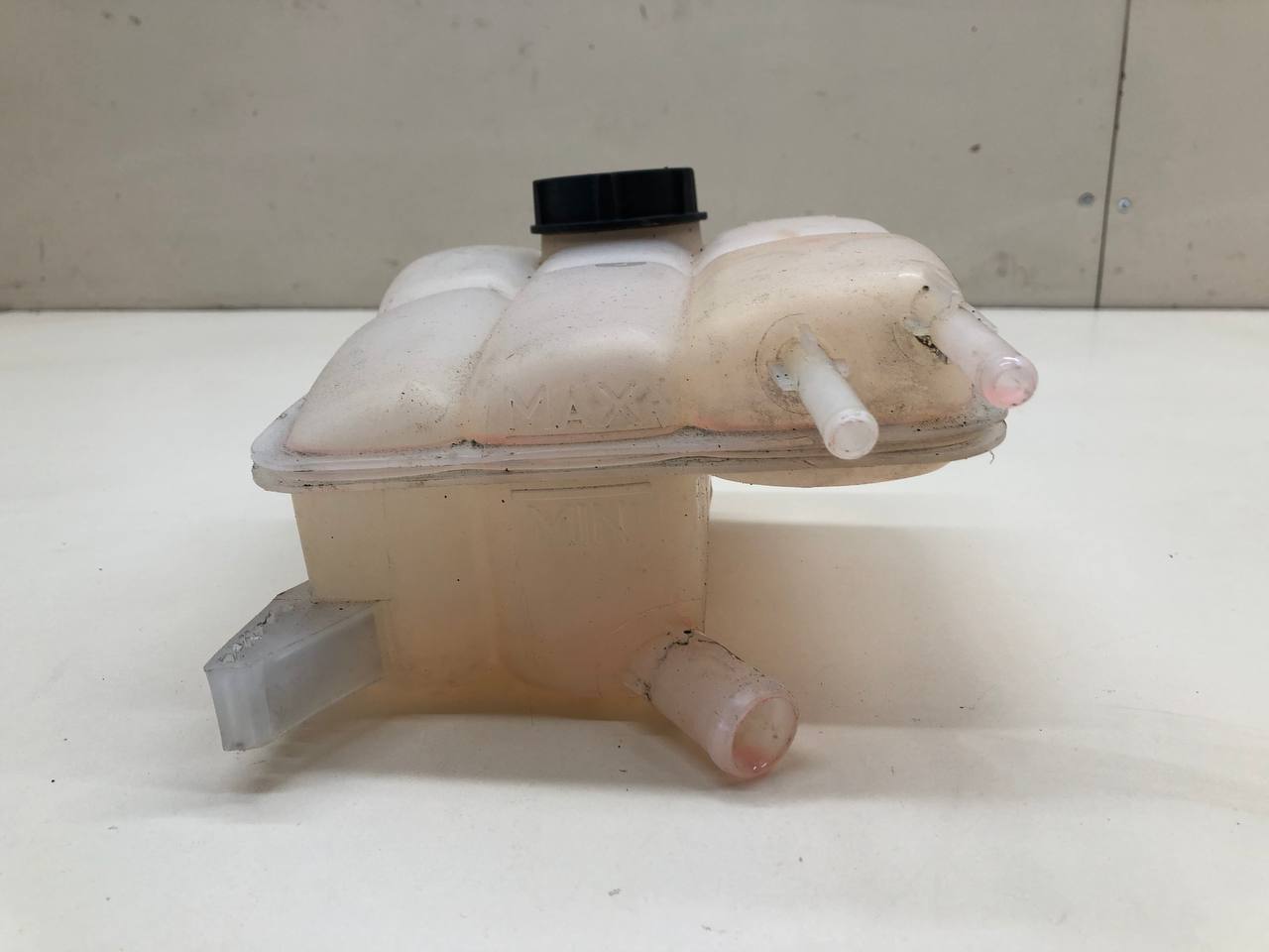 Бачок расширительный Ford Focus 2 (DA) 2005-2008 Бачок расширительный Ford Focus 2 (DA) 2005-2008