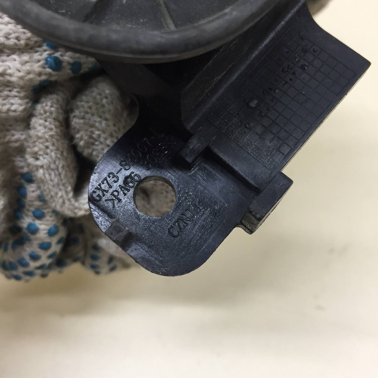 Кронштейн радиатора Jaguar XE (760) 2014-2021