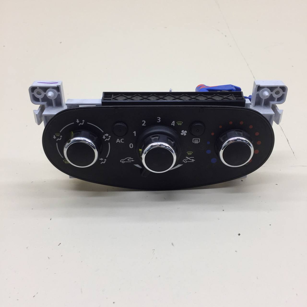 Блок управления отопителем Renault Duster (HSA, HSM) 2012>