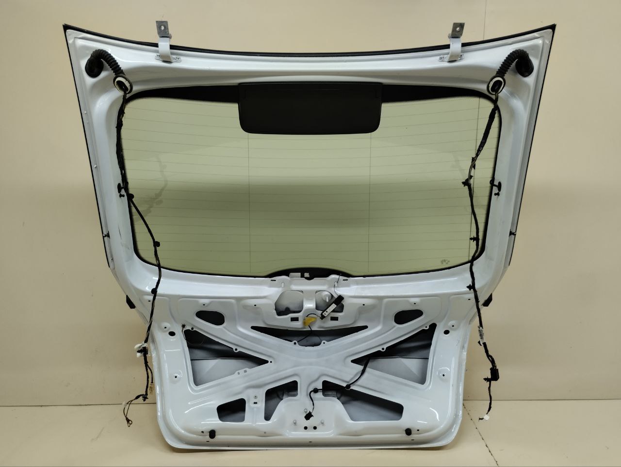 Дверь багажника со стеклом Skoda Rapid 2012-2020 Дверь багажника со стеклом Skoda Rapid 2012-2020