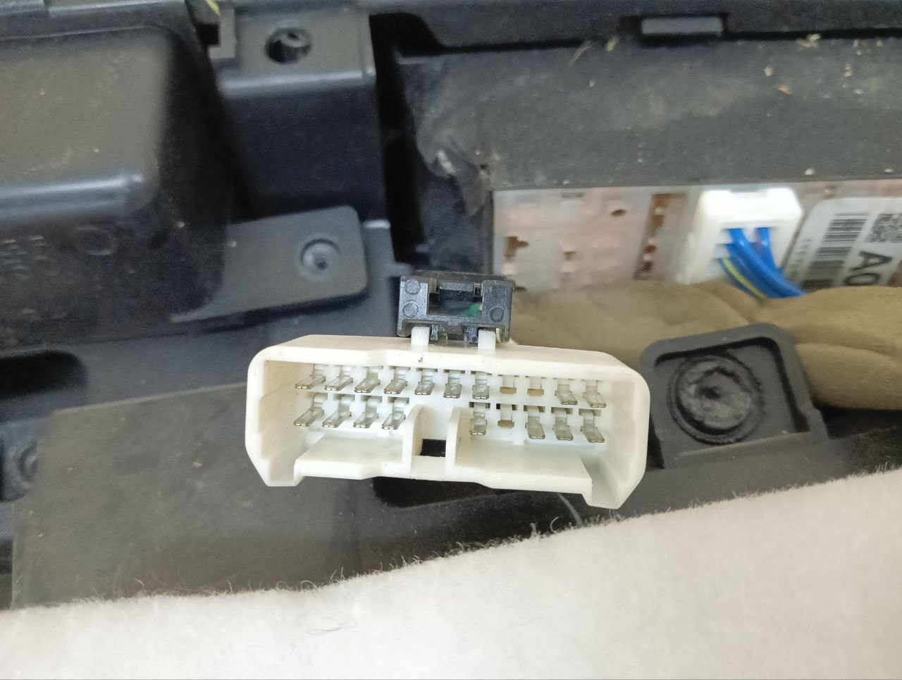 Обшивка двери передней правой Subaru Legacy (B14) 2010-2015