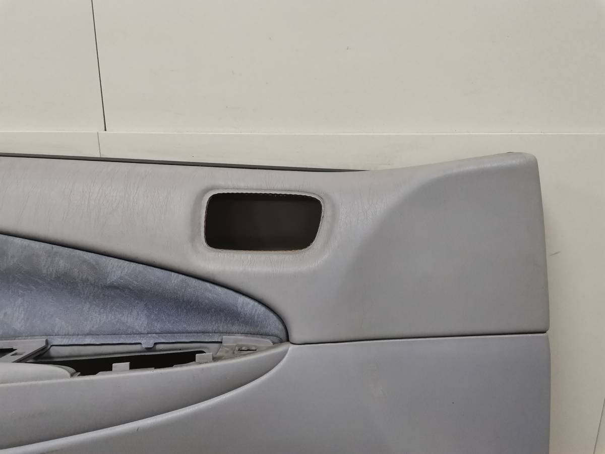 Обшивка двери передней левой Toyota Prius (W10) 1997-2003
