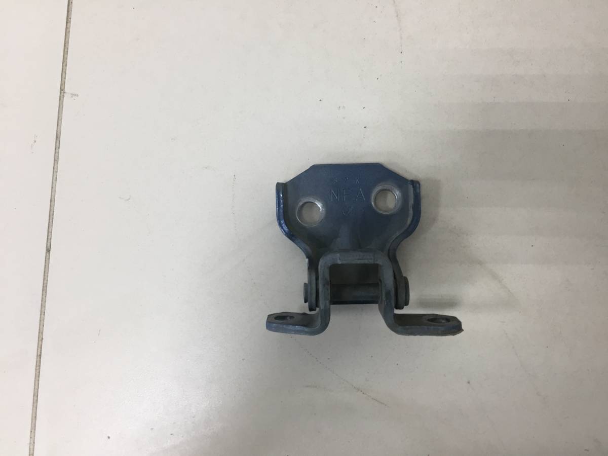 Петля двери передней левой нижняя Subaru Impreza (G12) 2007-2012