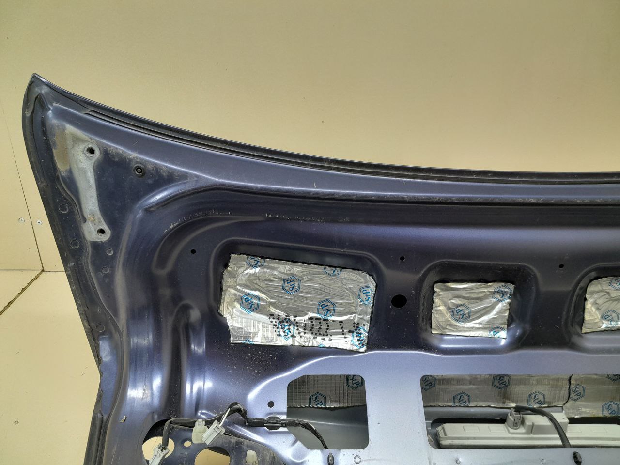 Крышка багажника Mitsubishi Lancer X (CX, CY) 2007> Крышка багажника Mitsubishi Lancer X (CX, CY) 2007>