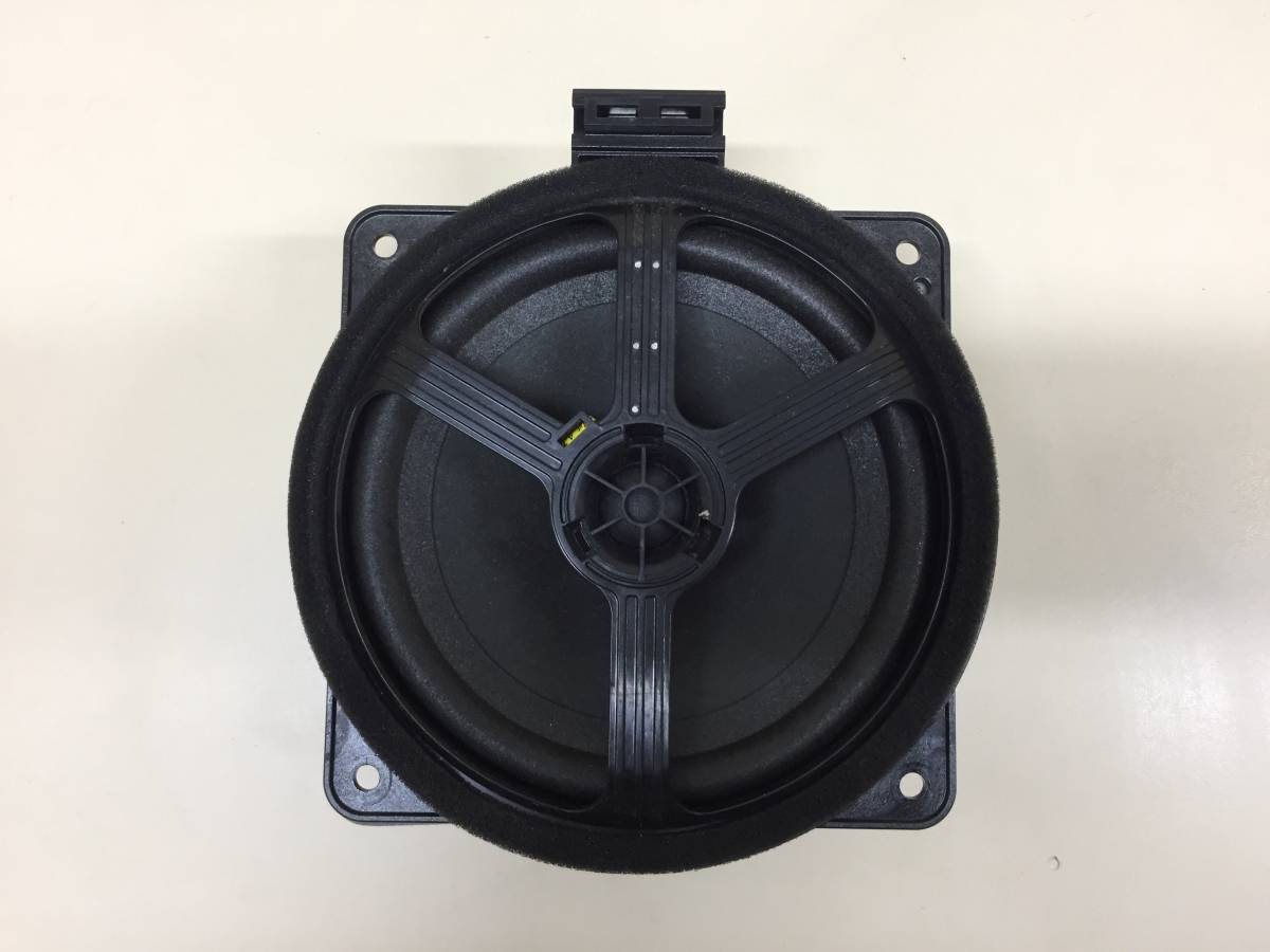 Сабвуфер Kia Sorento (UM) 2015>