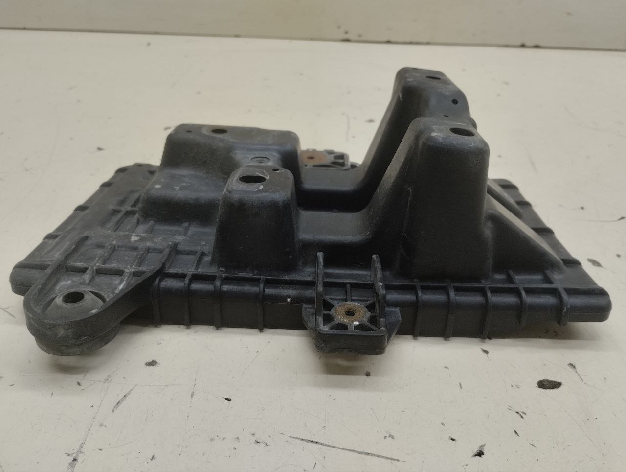 Крепление АКБ (корпус / подставка) Hyundai Tucson (TL) 2015-2021