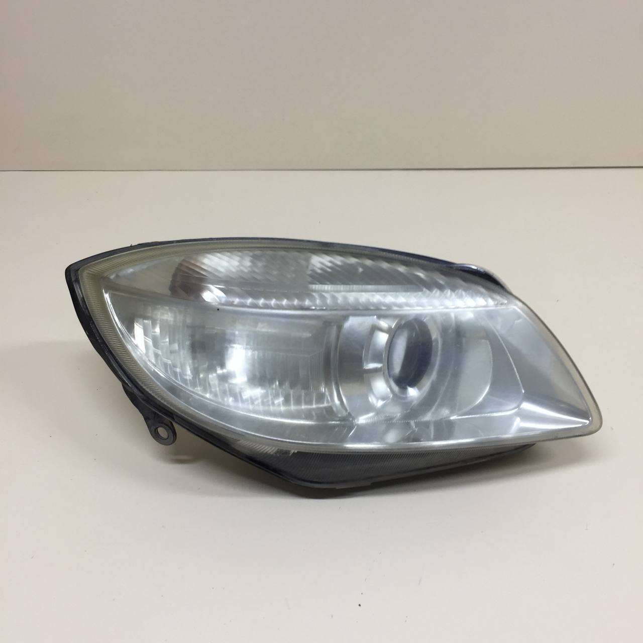 Фара правая Skoda Fabia (5J) 2007-2014 Фара правая Skoda Fabia (5J) 2007-2014
