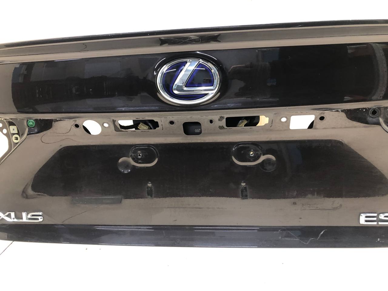 Крышка багажника Lexus ES (SV60) 2012>