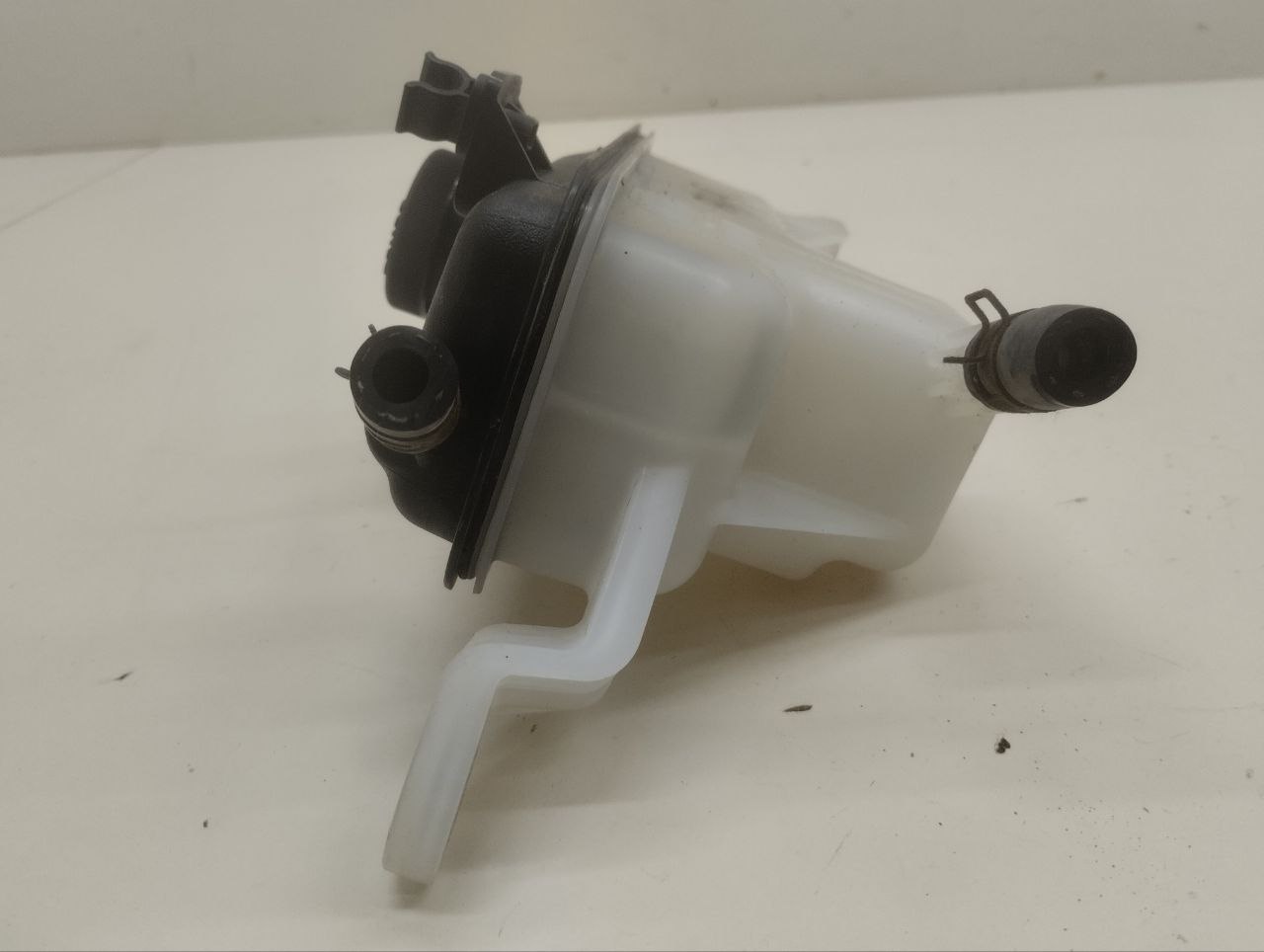 Бачок расширительный Toyota Rav 4 (A30) 2006-2013 Бачок расширительный Toyota Rav 4 (A30) 2006-2013