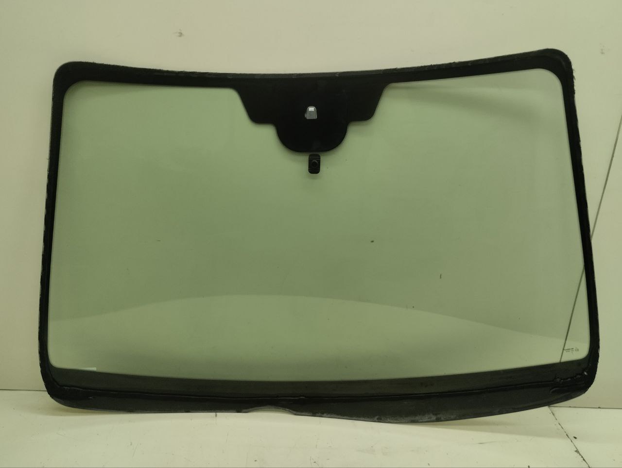Стекло лобовое (ветровое) Mazda Mazda 6 (GG) 2002-2007 Стекло лобовое (ветровое) Mazda Mazda 6 (GG) 2002-2007