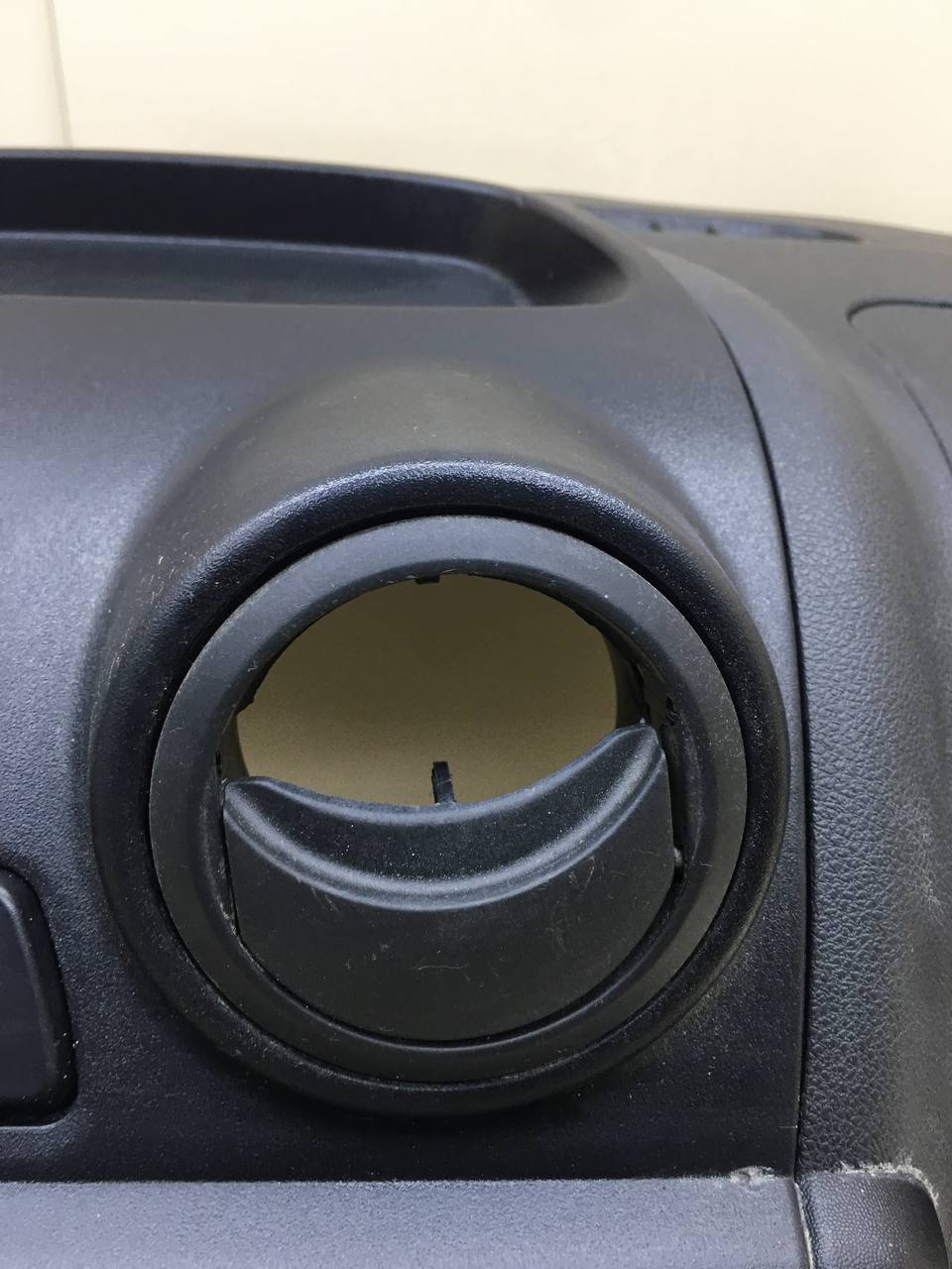 Торпедо Lada Granta 2011>