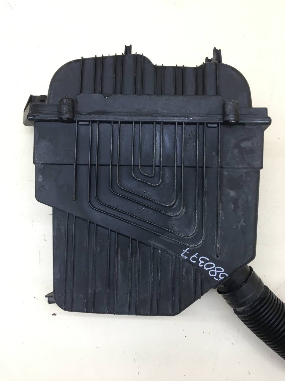 Корпус воздушного фильтра Renault Sandero 2009-2014