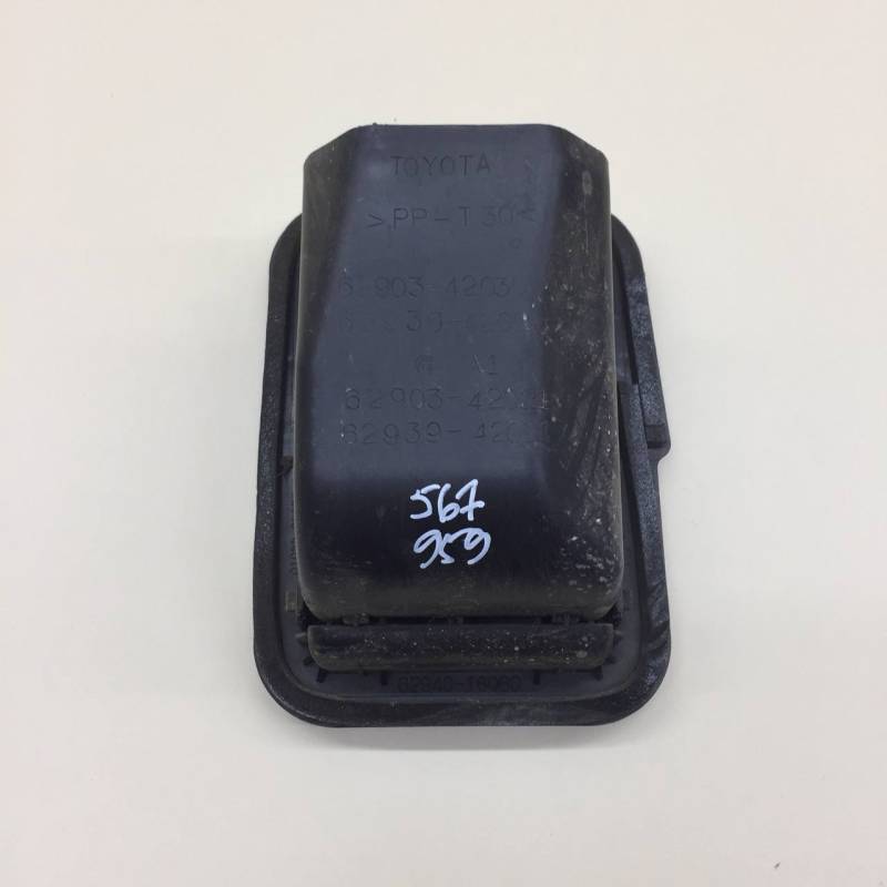 Решетка вентиляционная Toyota Rav 4 (A30) 2006-2013 Решетка вентиляционная Toyota Rav 4 (A30) 2006-2013