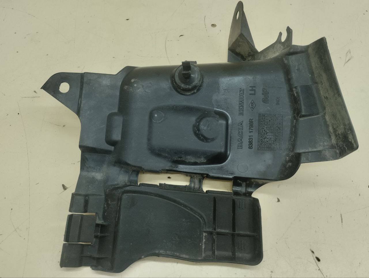 Пыльник (кузов наружные) Renault Sandero Stepway (5S) 2014-2022 Пыльник (кузов наружные) Renault Sandero Stepway (5S) 2014-2022