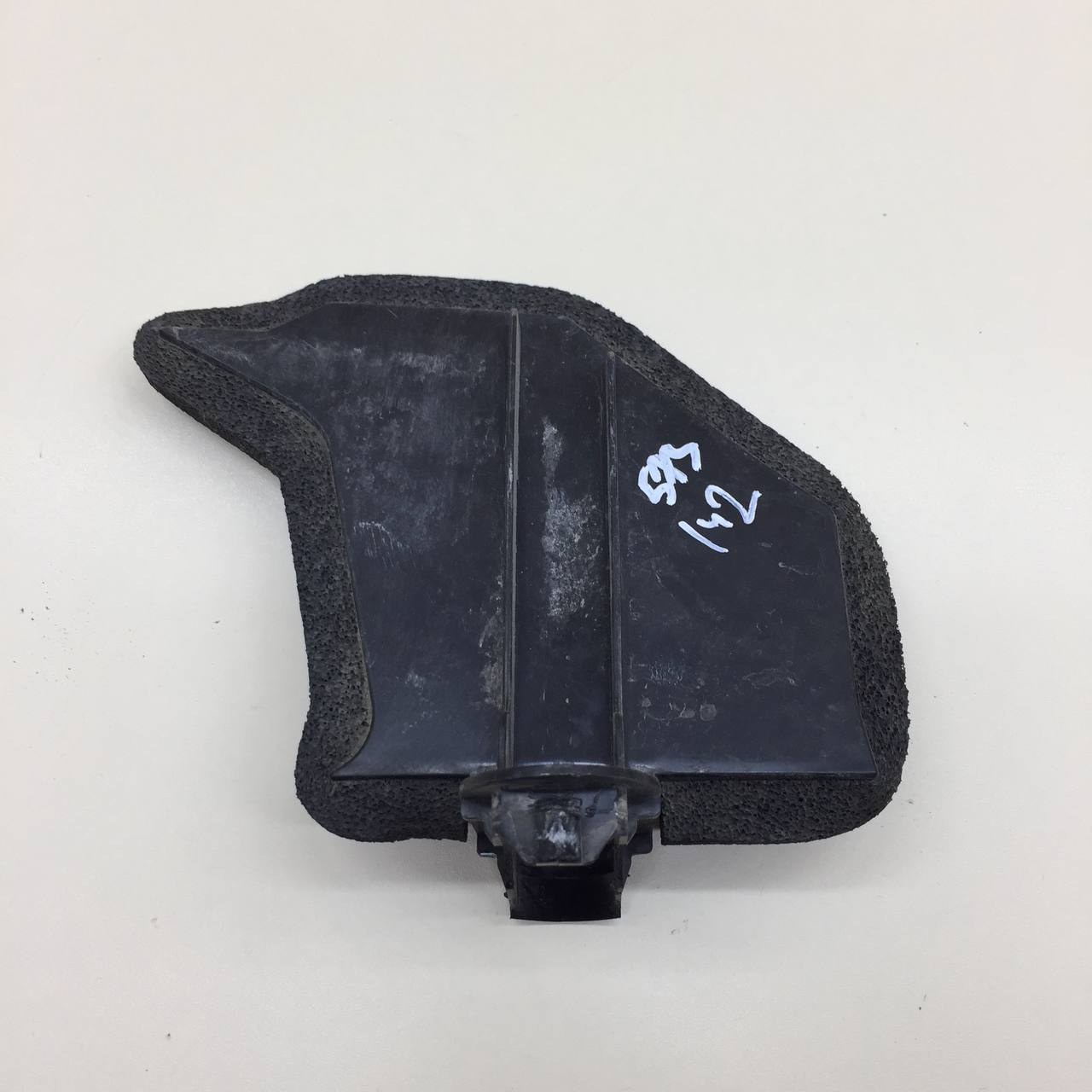 Пыльник (кузов внутри) Toyota Rav 4 (XA40) 2013-2019