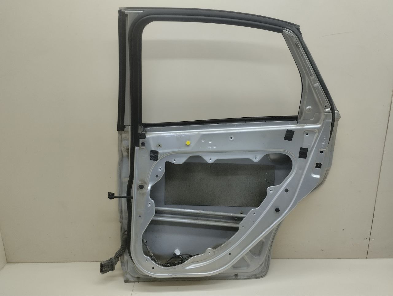Дверь задняя правая Ford Focus 2 (DA) 2005-2008 Дверь задняя правая Ford Focus 2 (DA) 2005-2008